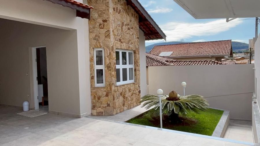 Casa - Venda - Jardim das Primaveras - Serra Negra - SP